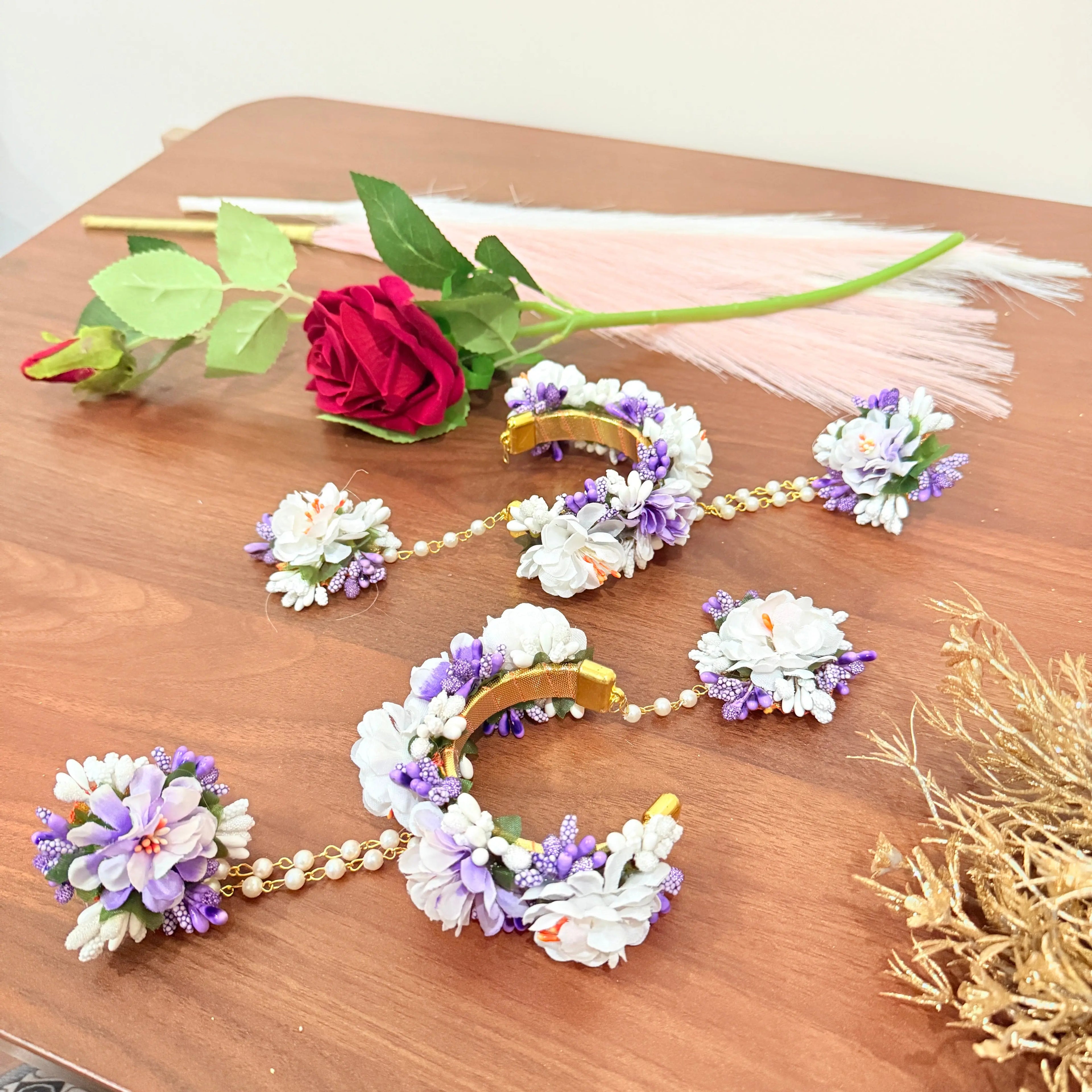 White & Purple Floral Haldi Bridal Jewellery Set 🤍💜 | Handmade Flower Jewellery for Bride 👰✨ Shadispecial.com - All Rights Reserved