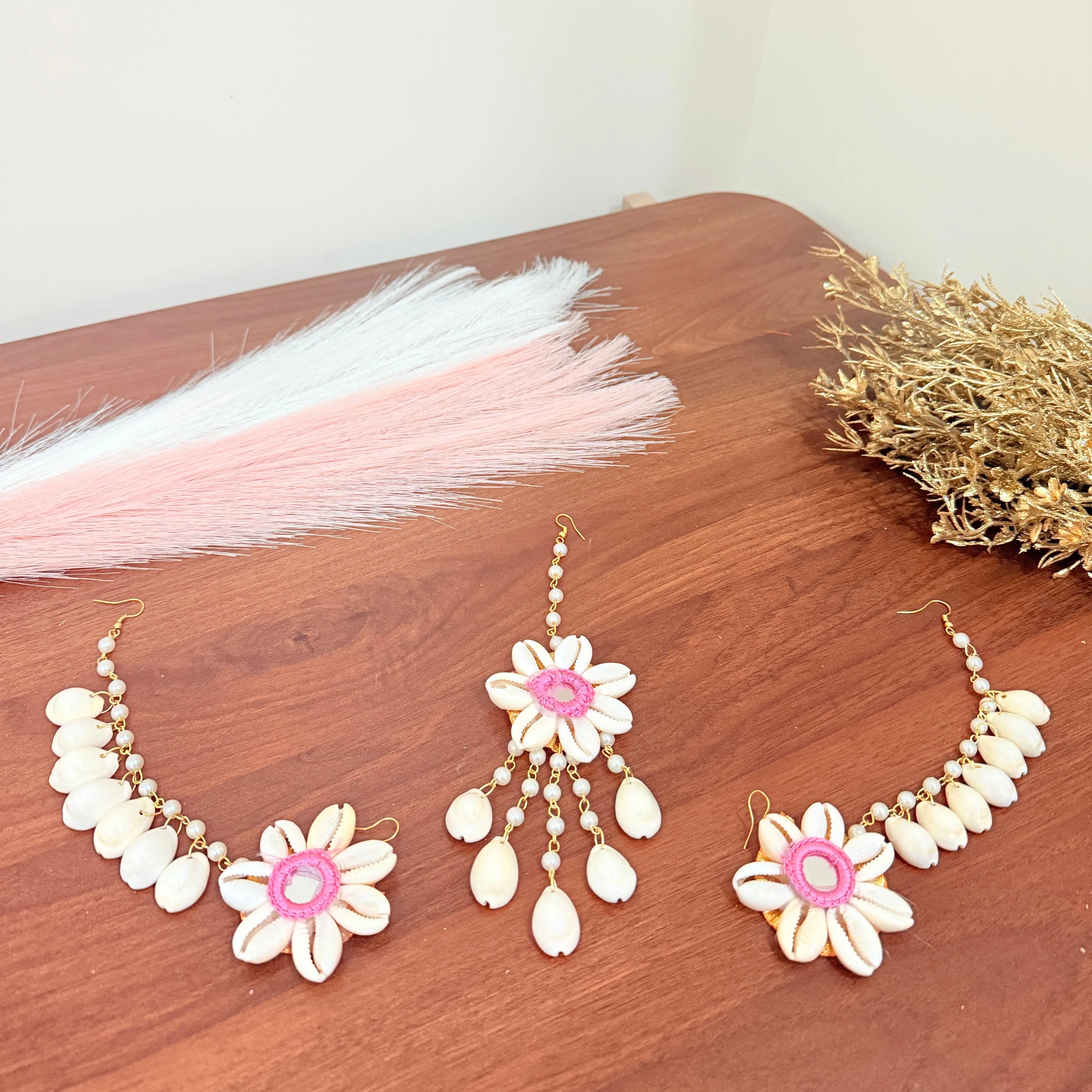 White & Pink Shell Floral Haldi Bridal Jewellery Set 🐚🌸 | Handmade Flower Jewellery for Bride 👰✨ Shadispecial.com - All Rights Reserved